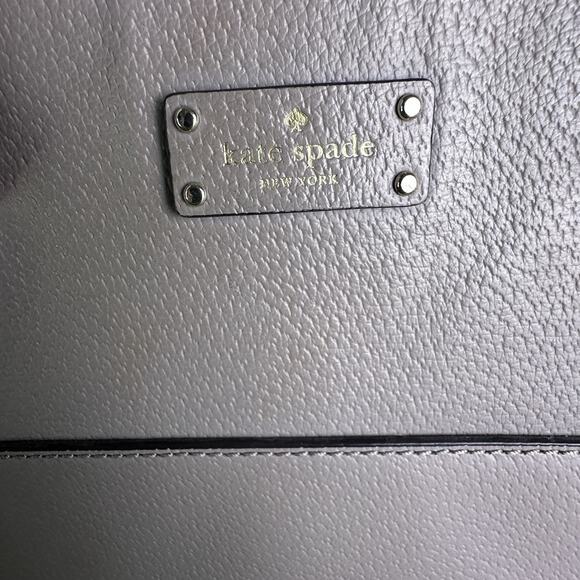 Kate Spade Leather Taupe Handbag with crossbody strap. - Picture 3 of 15